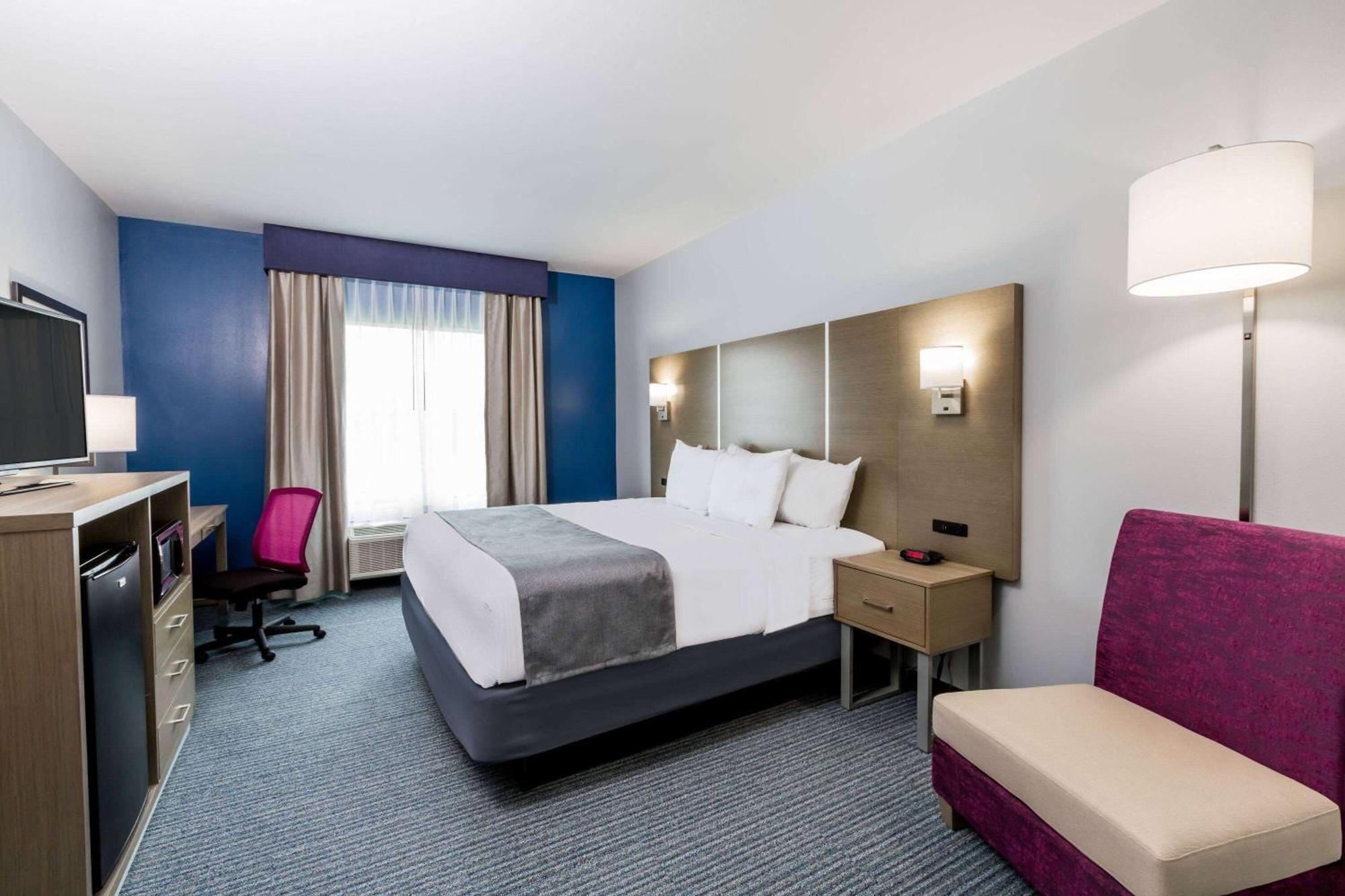 Days Inn & Suites By Wyndham Houston Nw Cypress Zewnętrze zdjęcie