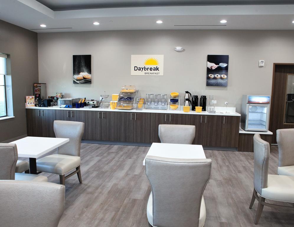 Days Inn & Suites By Wyndham Houston Nw Cypress Zewnętrze zdjęcie
