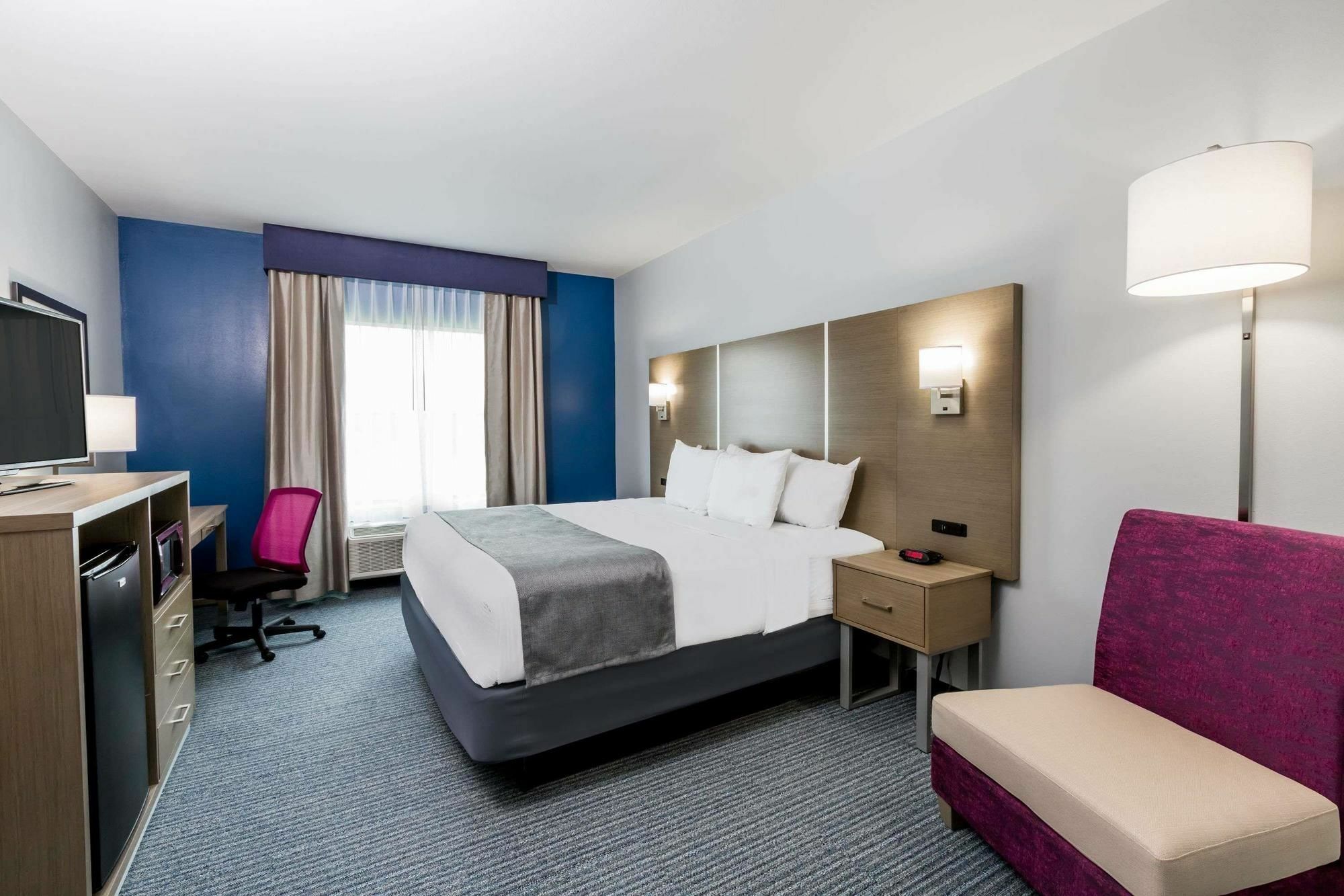 Days Inn & Suites By Wyndham Houston Nw Cypress Zewnętrze zdjęcie