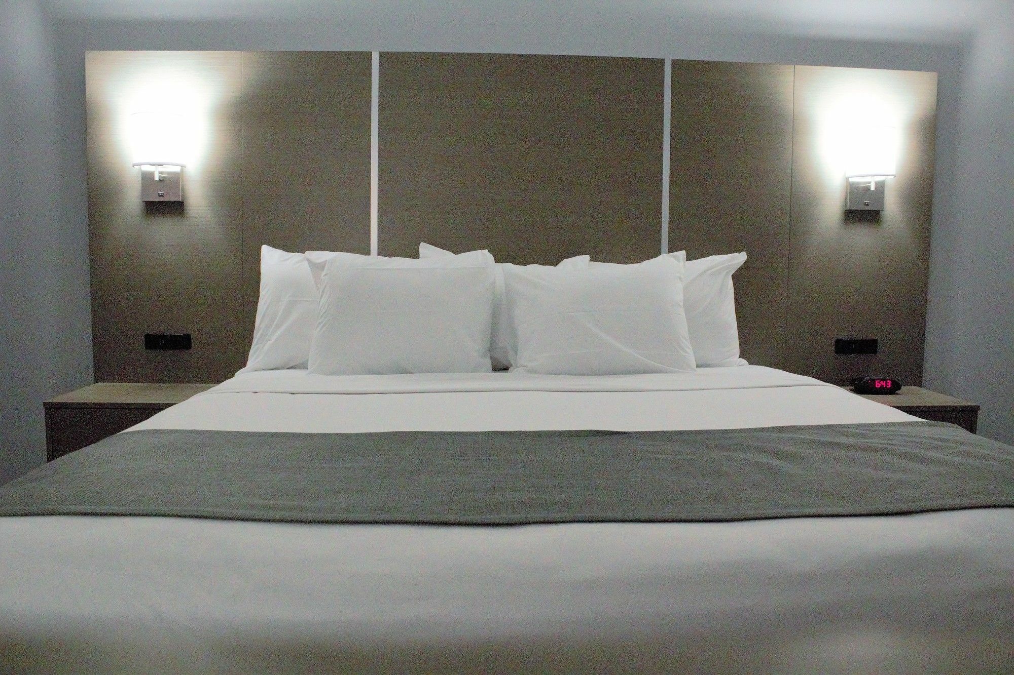 Days Inn & Suites By Wyndham Houston Nw Cypress Zewnętrze zdjęcie