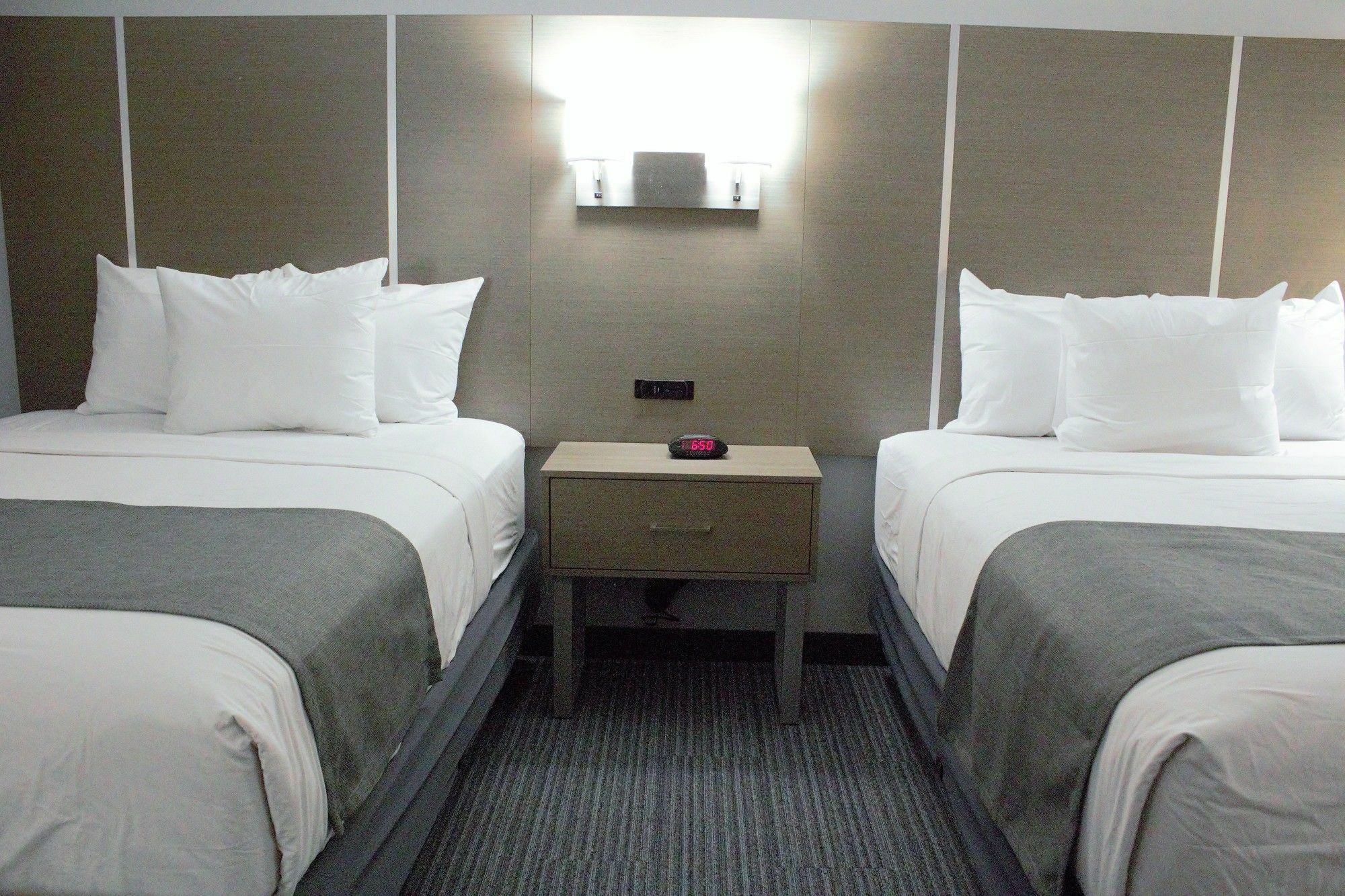 Days Inn & Suites By Wyndham Houston Nw Cypress Zewnętrze zdjęcie